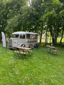 Le bistrot ambulant en plaine nature